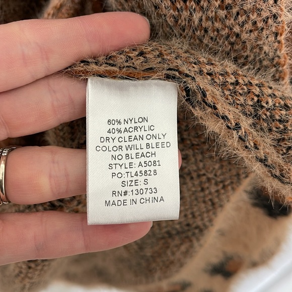 Fuzzy Animal Print Open Front Cardigan - Picture 8 of 9